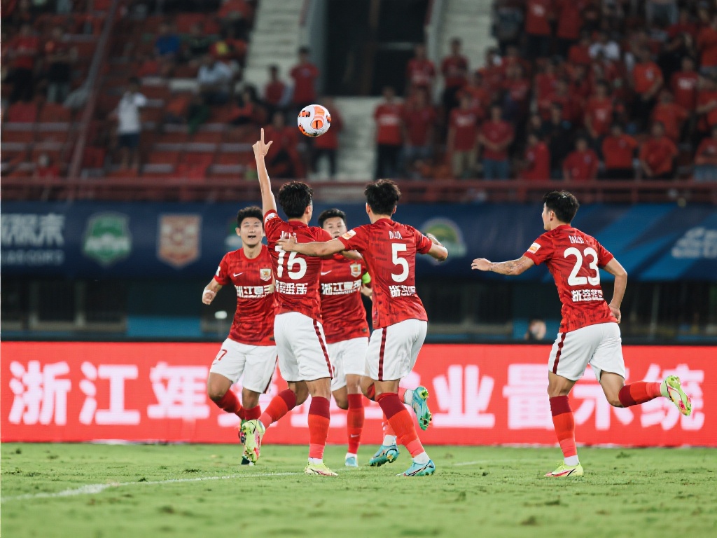 曼城对阵皇马：双方实力均衡，平局是否是最合理的结局？