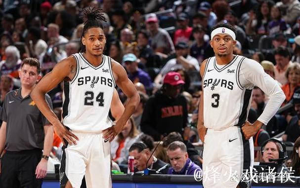 蒂格:福克斯&卡斯尔&哈珀的组合很适配,马刺无需任何调整 蒂格:福克斯&卡斯尔&哈珀的组合很适配,马刺无需任何调整